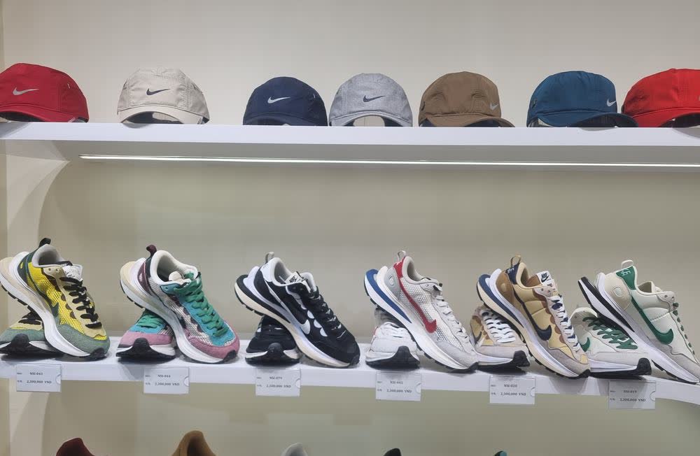 매장 진열 벽면